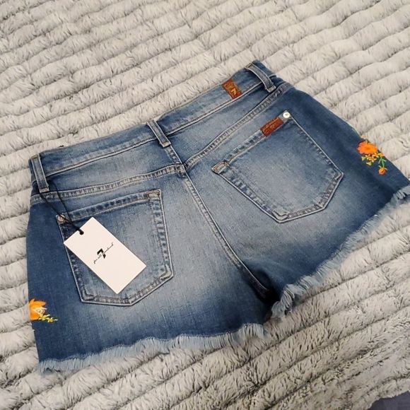 7 for all mankind Hi-Waist Embroidered cutoffs - Picture 12 of 15